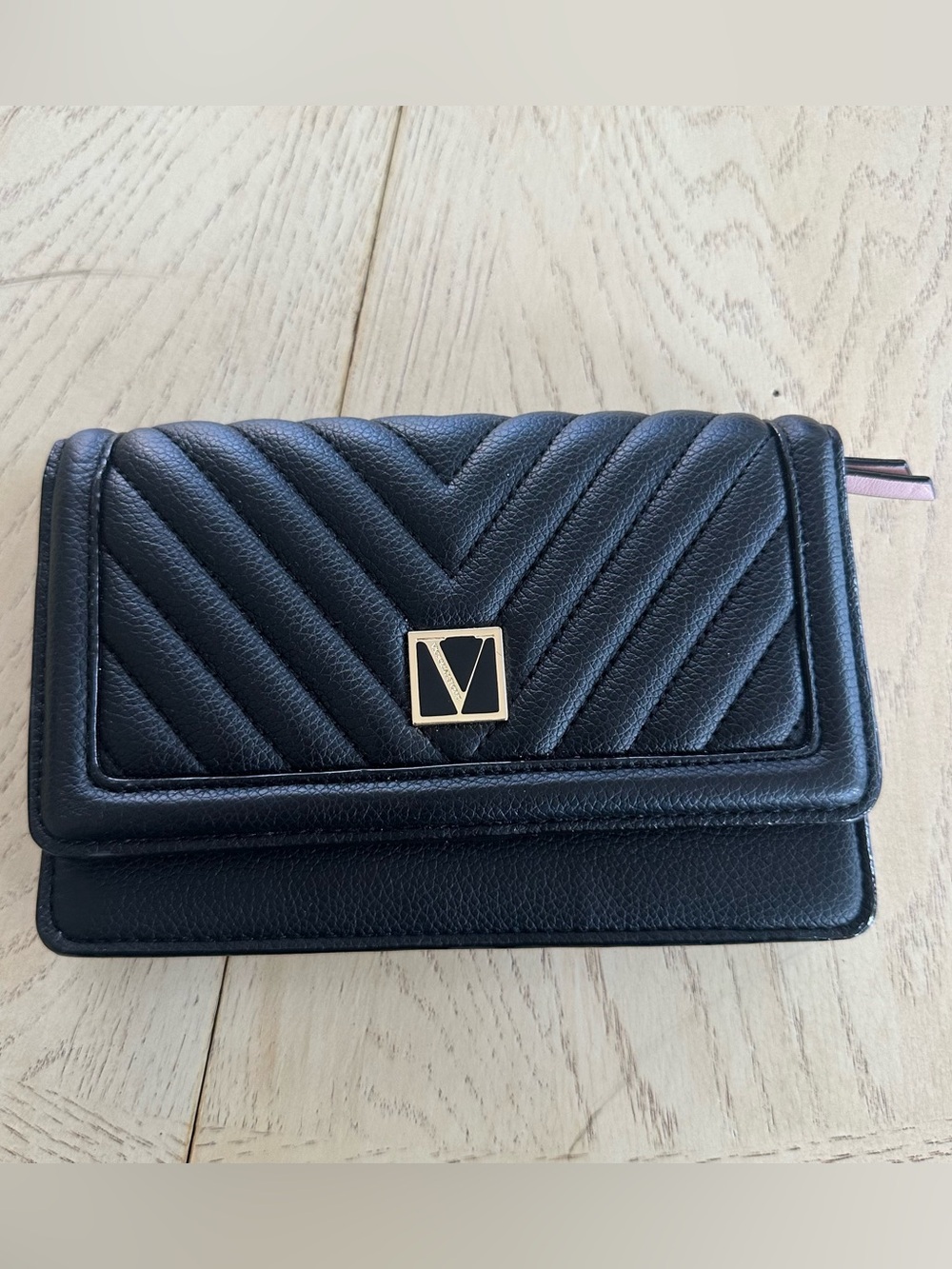 NWT Victoria's Secret Phone Wristlet Wallet Clutch Black